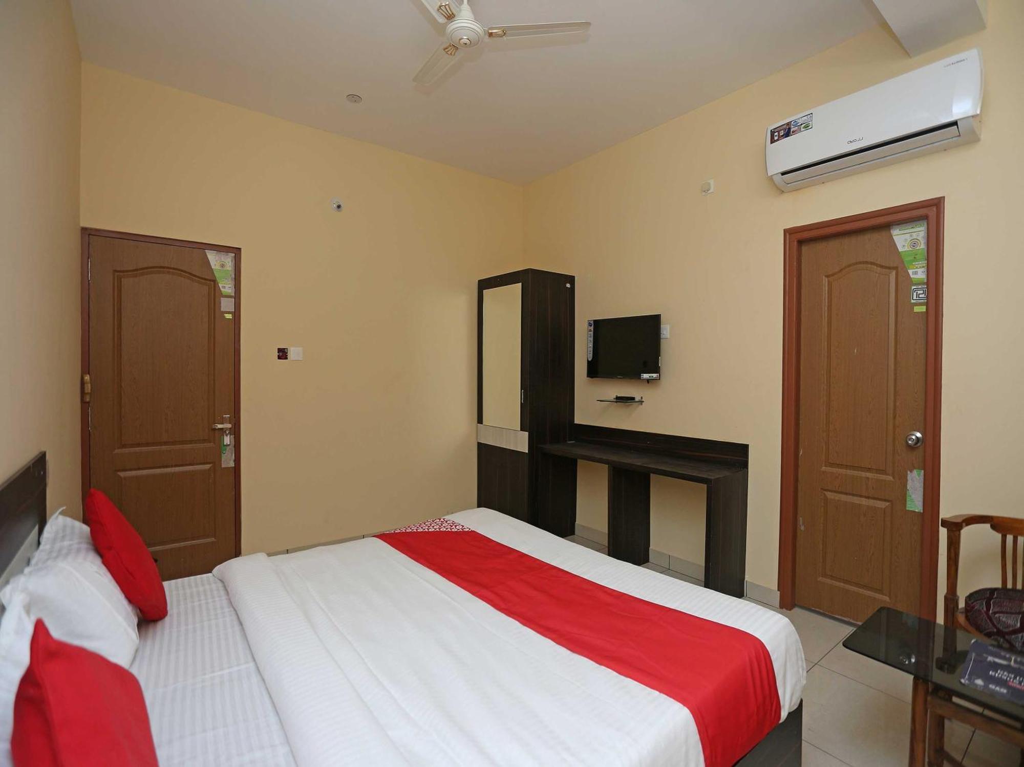 Hotel O Blue Bell Bhubaneswar Exteriör bild