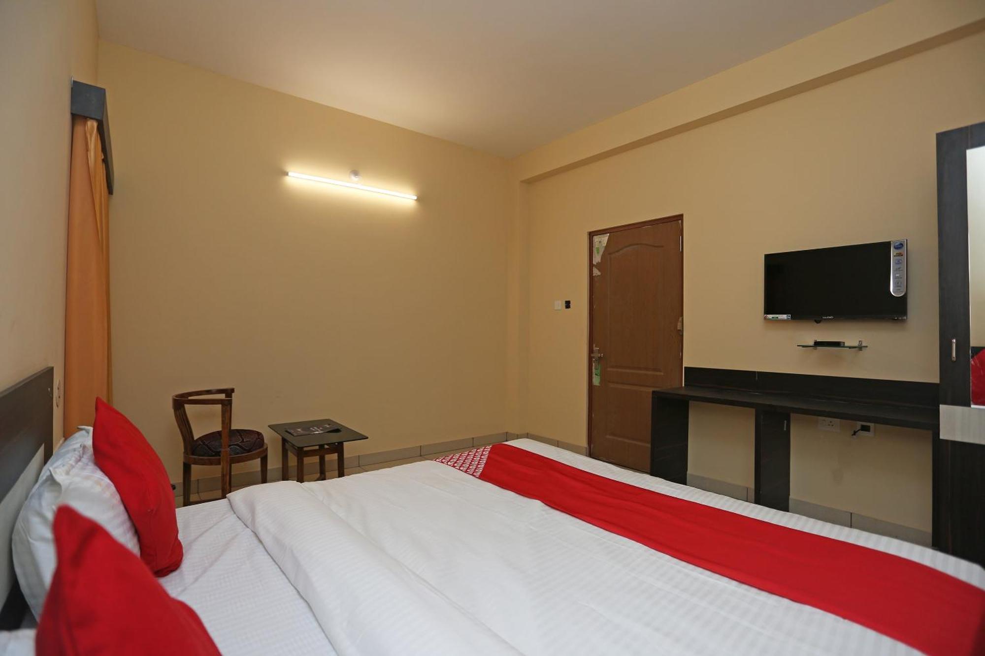Hotel O Blue Bell Bhubaneswar Exteriör bild