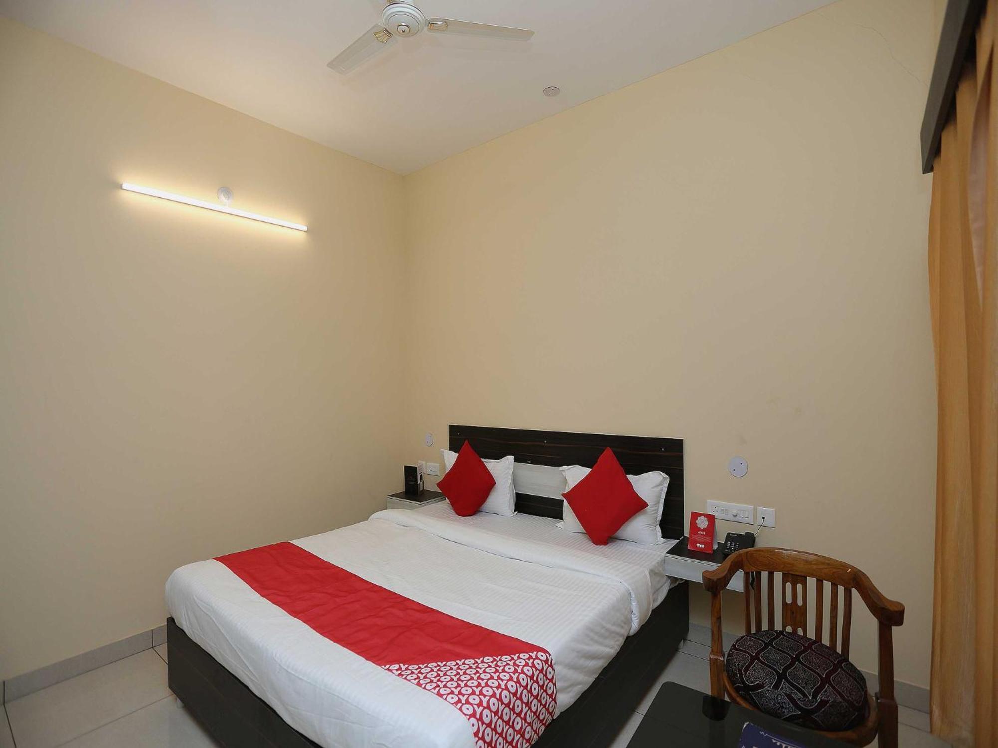 Hotel O Blue Bell Bhubaneswar Exteriör bild