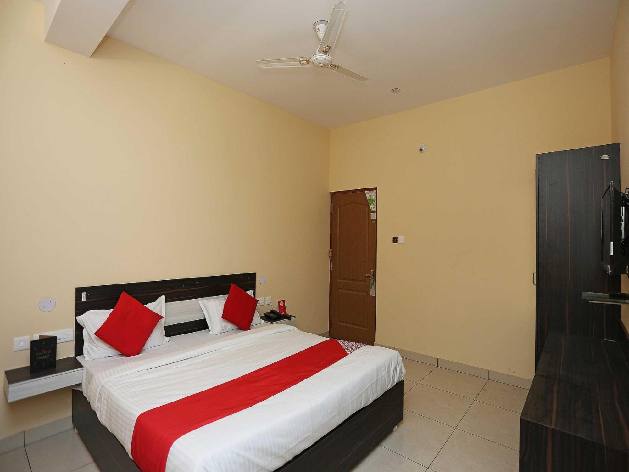 Hotel O Blue Bell Bhubaneswar Exteriör bild